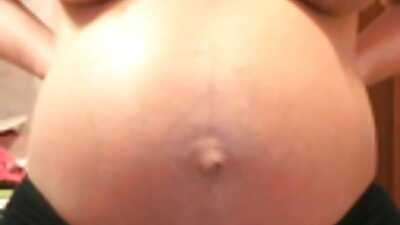 जबरदस्त स्तन असलेले सुपर-हॉट एमआयएलएफ कडक लंडला गधेमध्ये स्वागत करते