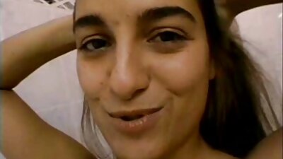 मोहक तरुण मुलगी आणि तिचे छान परमाऊर उत्कट प्रेम करतात